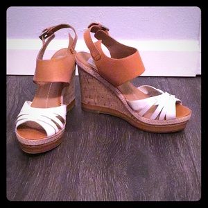 ✨Like New✨Dolce Vita Wedges